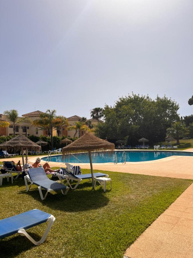 Vistas Al Mar Marbella Del Este Exterior photo