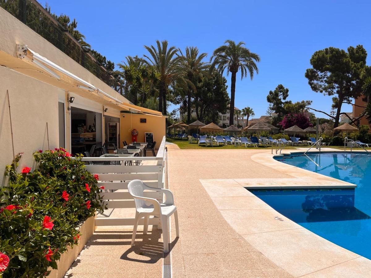 Vistas Al Mar Marbella Del Este Exterior photo